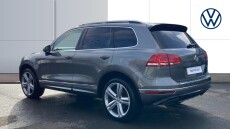 Volkswagen Touareg 3.0 V6 TDI BlueMotion Tech 262 R-Line 5dr Tip Auto Diesel Estate